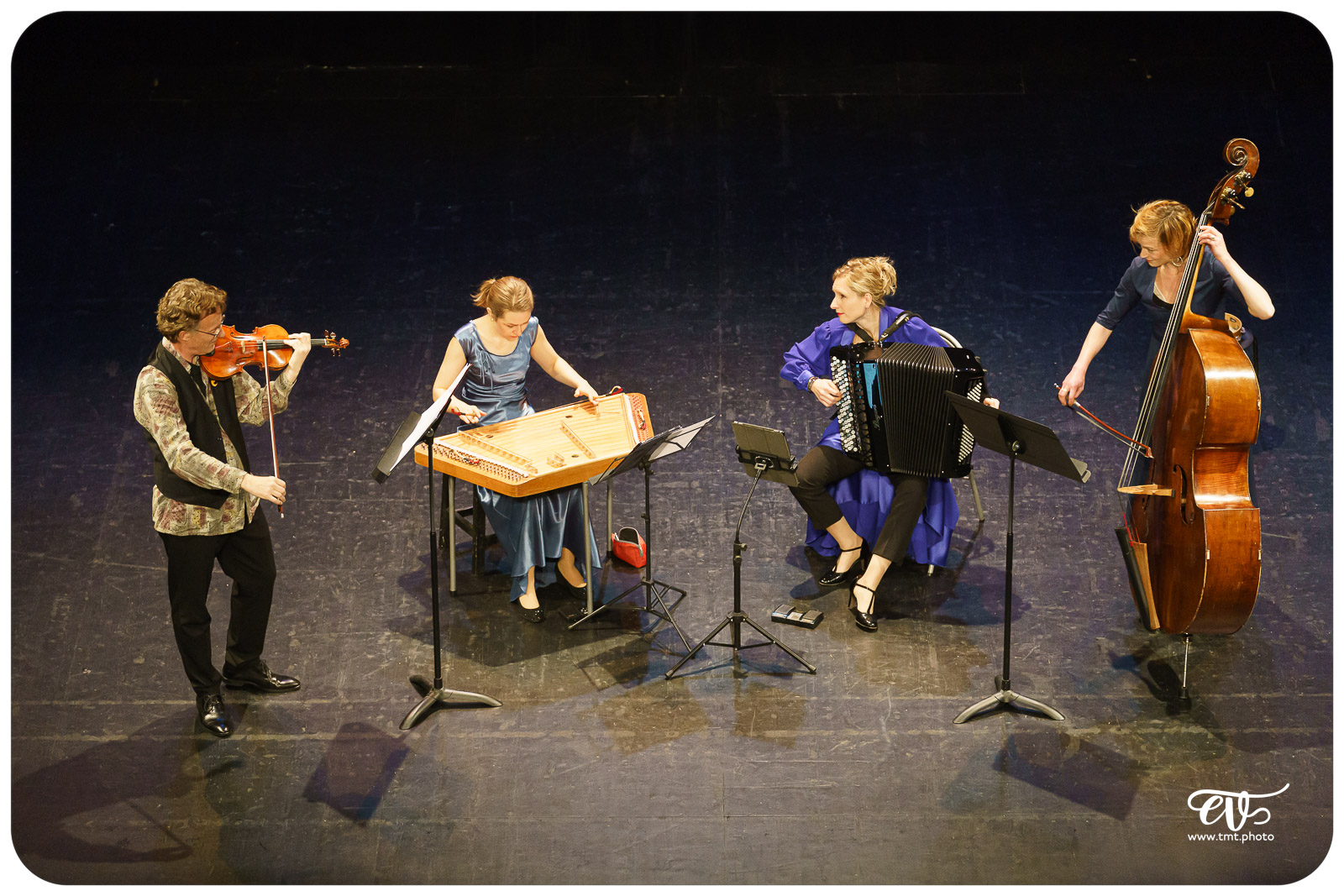 CENT-VINGT (LA PHILHARMONIE DE POCHE)